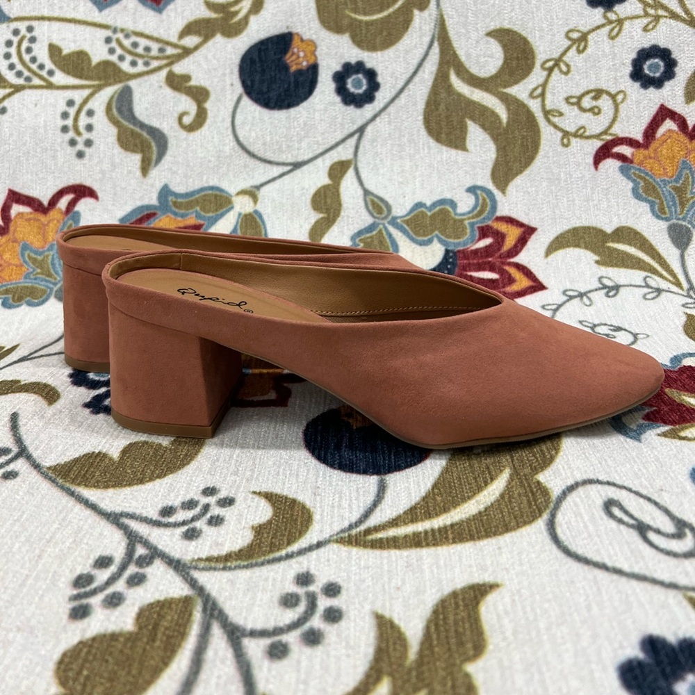 Size 9 Qupid Blush Mules